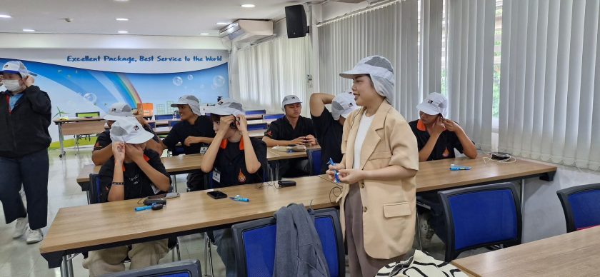 สาขาวิชาออกแบบผลิตภัณฑ์ คณะศิลปกรรมศาสตร์ มทร.ธัญบุรี นำนักศึกษาเข้าศึกษาดูงานกระบวนการผลิตบรรจุภัณฑ์ครบวงจร ณ บริษัทสยามทบพันแพคเกจจิ้ง จำกัด เมื่อวันที่ 3 ตุลาคม 2568