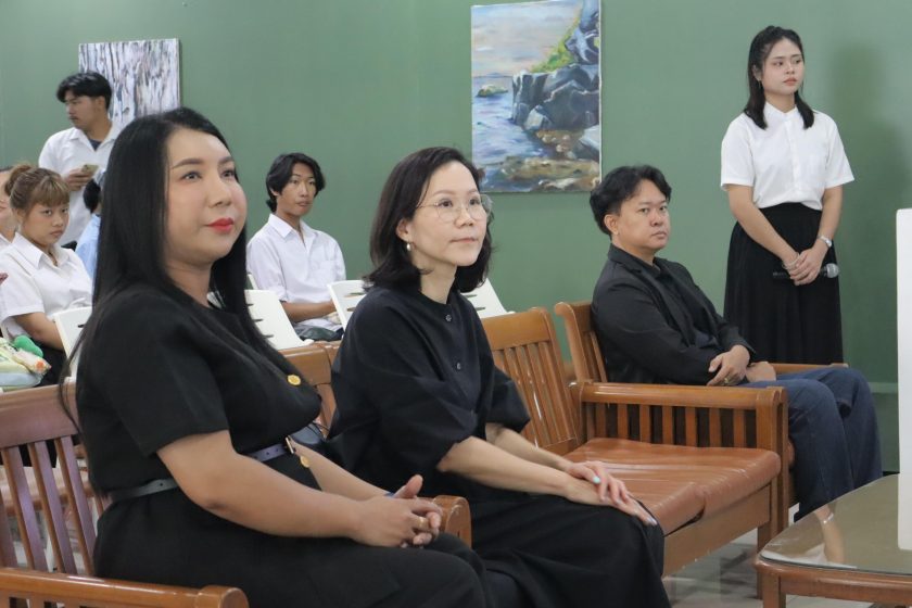 สาขาวิชานวัตกรรมการออกแบบผลิตภัณฑ์ร่วมสมัย ภาควิชาศิลปะการออกแบบและเทคโนโลยี คณะศิลปกรรมศาสตร์ มหาวิทยาลัยเทคโนโลยีราชมงคลธัญบุรี จัดกิจกรรมสัมมนาในหัวข้อ “ART CRAFT & FASHION: