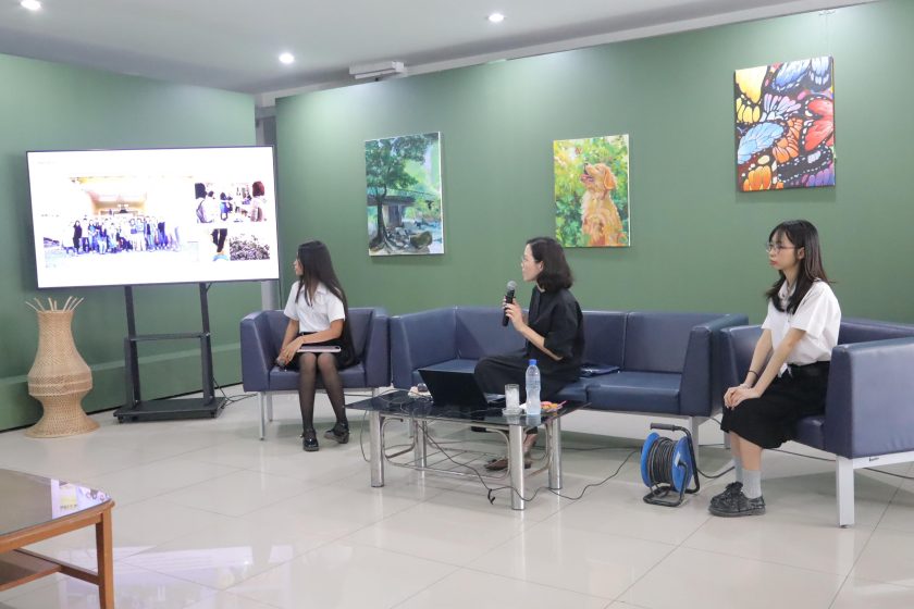 สาขาวิชานวัตกรรมการออกแบบผลิตภัณฑ์ร่วมสมัย ภาควิชาศิลปะการออกแบบและเทคโนโลยี คณะศิลปกรรมศาสตร์ มหาวิทยาลัยเทคโนโลยีราชมงคลธัญบุรี จัดกิจกรรมสัมมนาในหัวข้อ “ART CRAFT & FASHION: