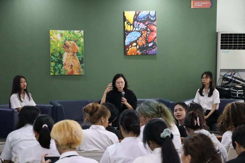 สาขาวิชานวัตกรรมการออกแบบผลิตภัณฑ์ร่วมสมัย ภาควิชาศิลปะการออกแบบและเทคโนโลยี คณะศิลปกรรมศาสตร์ มหาวิทยาลัยเทคโนโลยีราชมงคลธัญบุรี จัดกิจกรรมสัมมนาในหัวข้อ “ART CRAFT & FASHION: