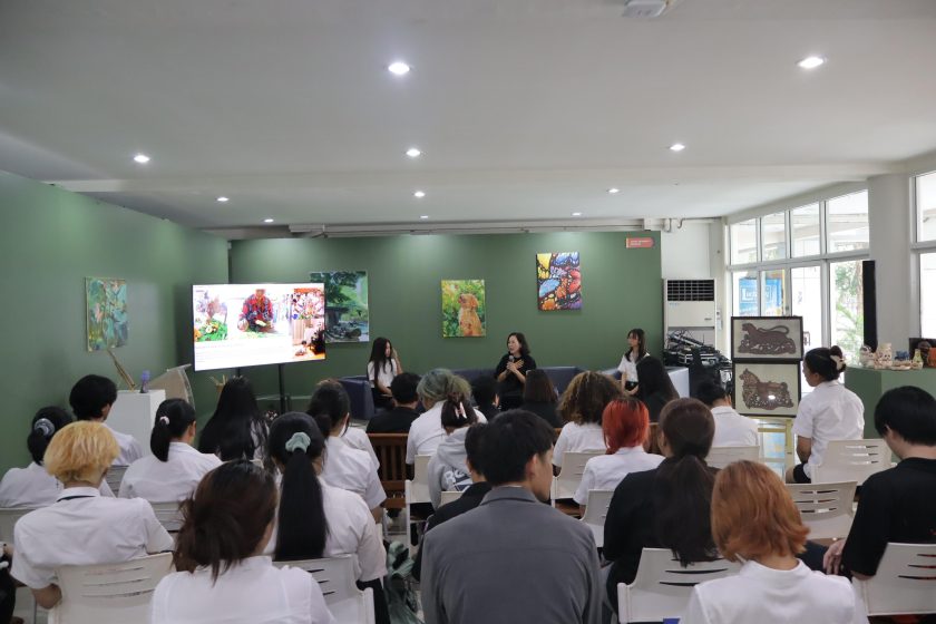 สาขาวิชานวัตกรรมการออกแบบผลิตภัณฑ์ร่วมสมัย ภาควิชาศิลปะการออกแบบและเทคโนโลยี คณะศิลปกรรมศาสตร์ มหาวิทยาลัยเทคโนโลยีราชมงคลธัญบุรี จัดกิจกรรมสัมมนาในหัวข้อ “ART CRAFT & FASHION: