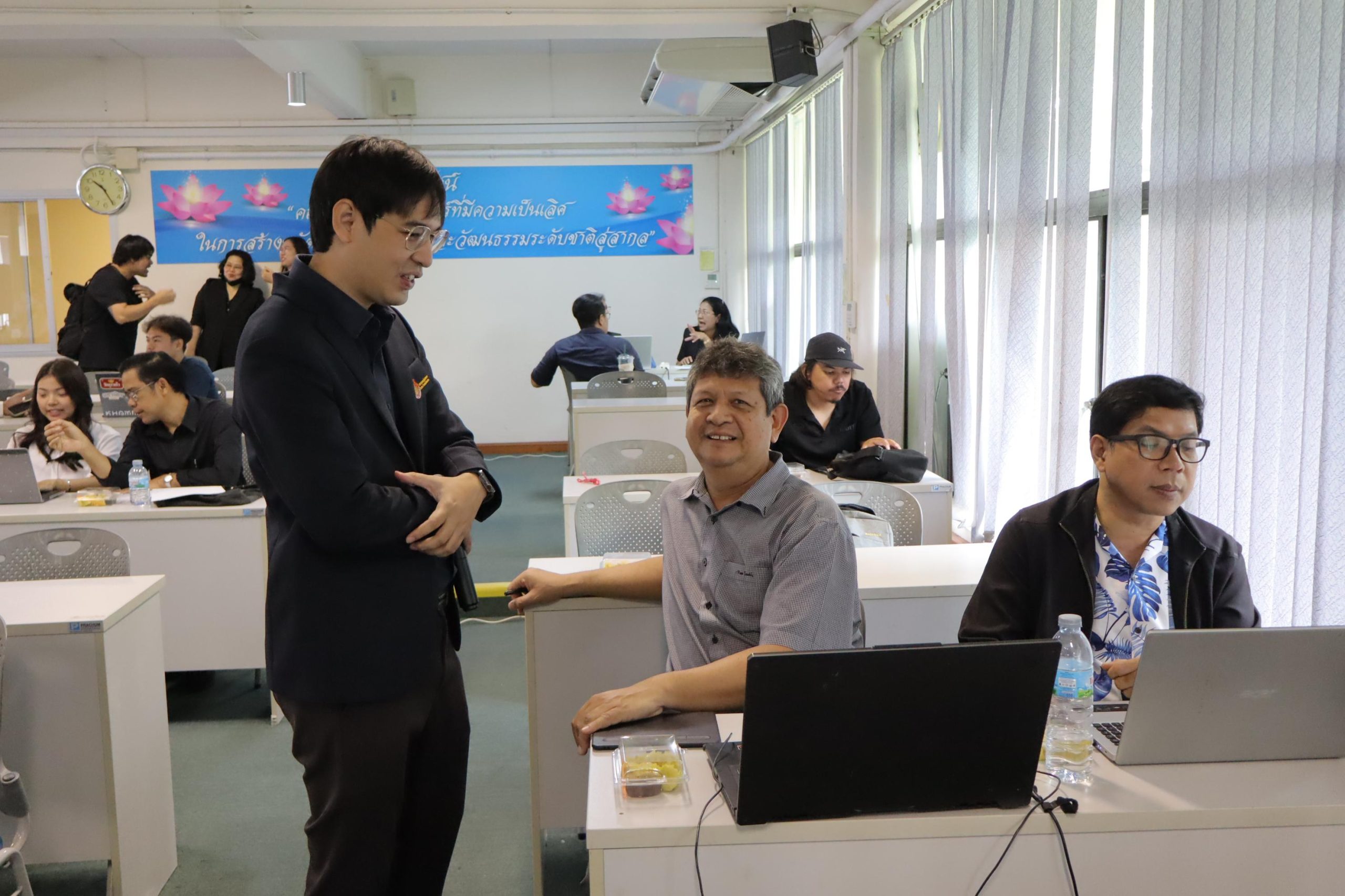 ภาพประกอบเว็บไซต์
