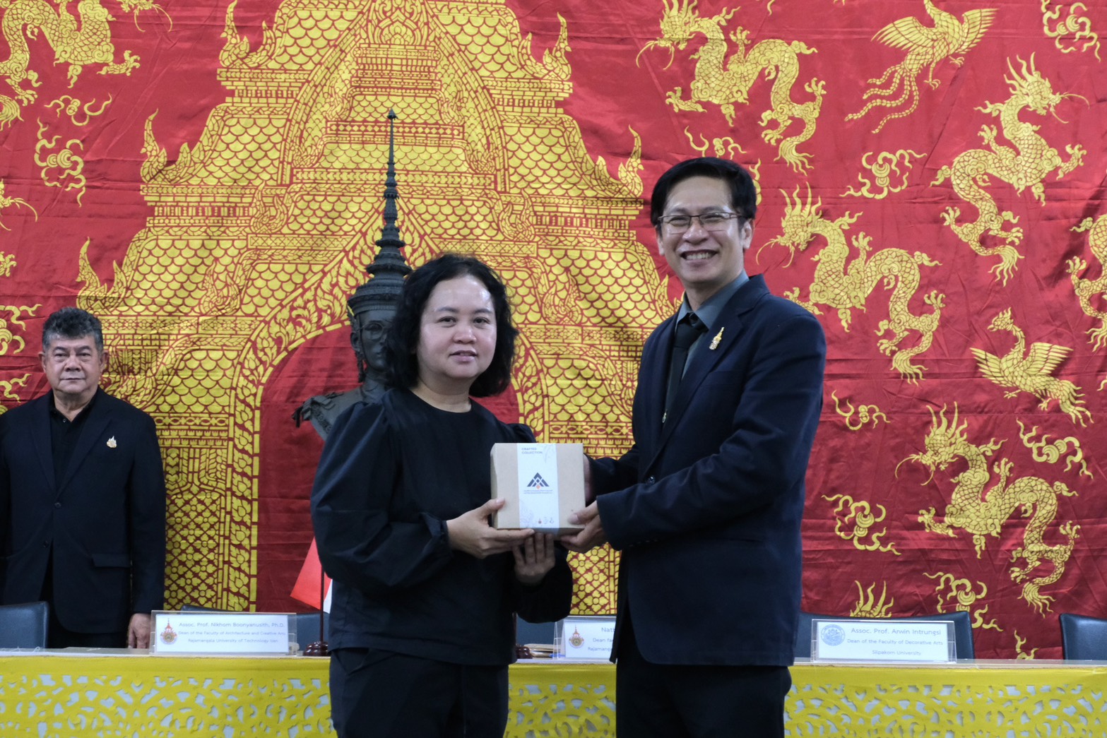 ภาพประกอบเว็บไซต์